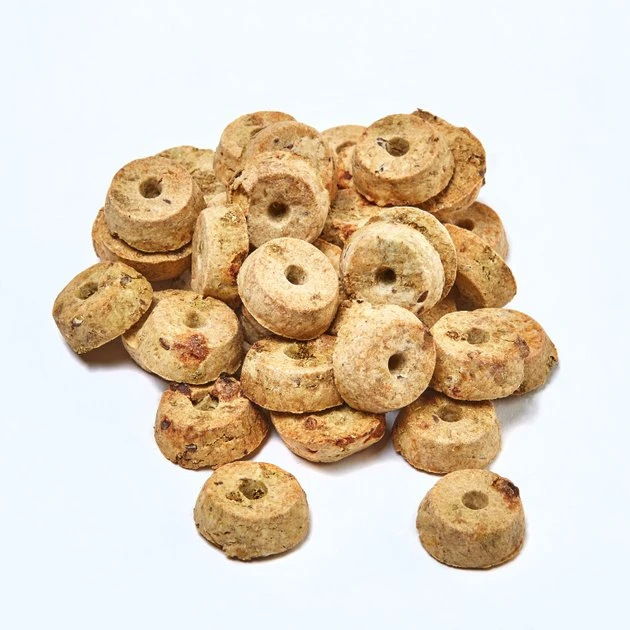 Kaytee Baked Apple Timothy Biscuit Small Animal Treats - Image 4